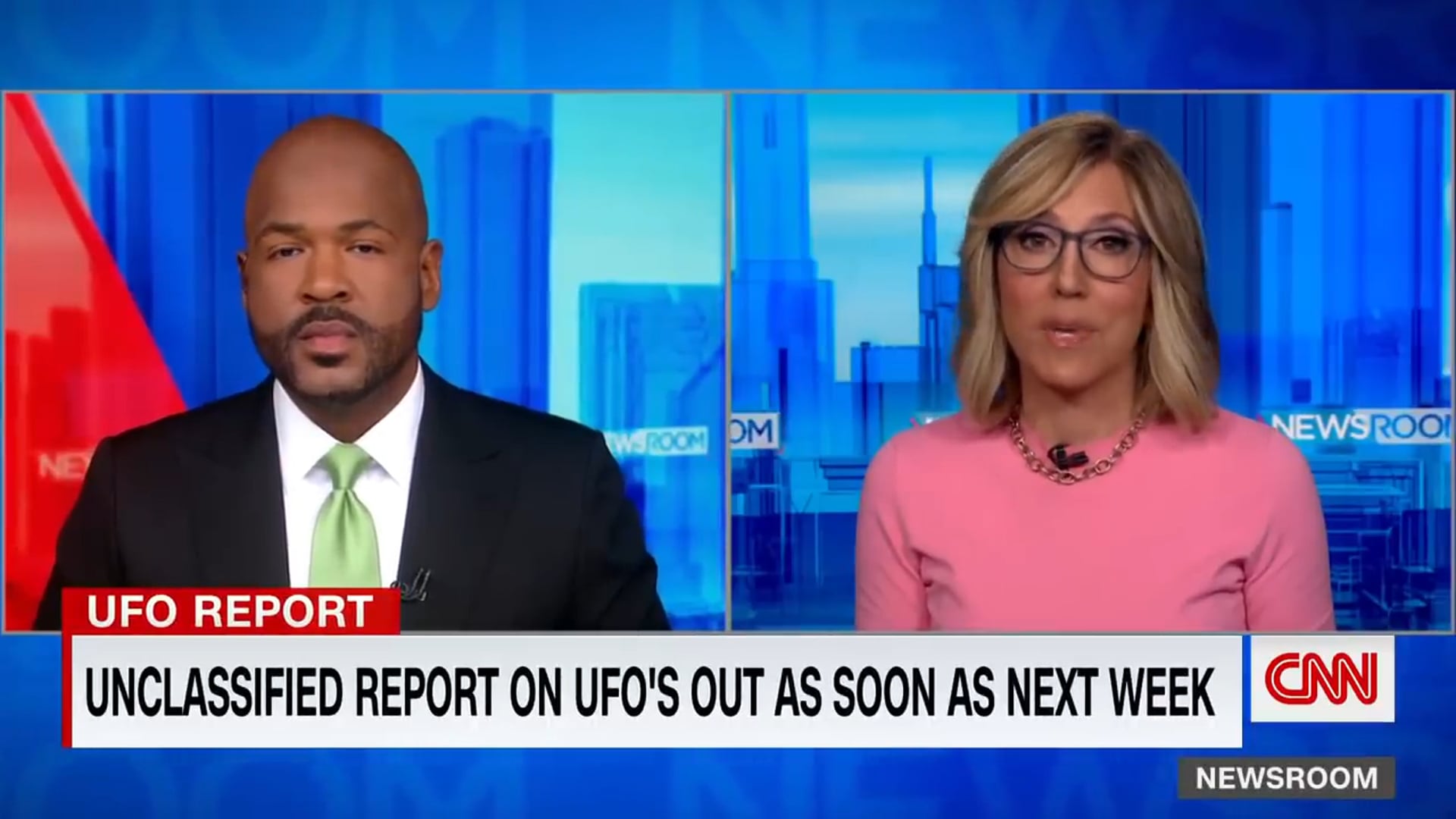 Former Pentagon official Real question is, what are we really dealing with.mp4